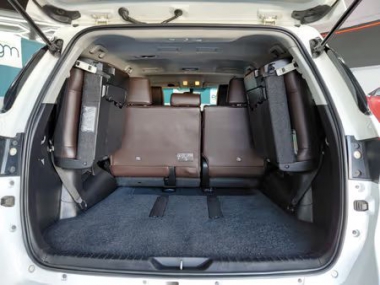 17960Toyota Fortuner012-th.jpg